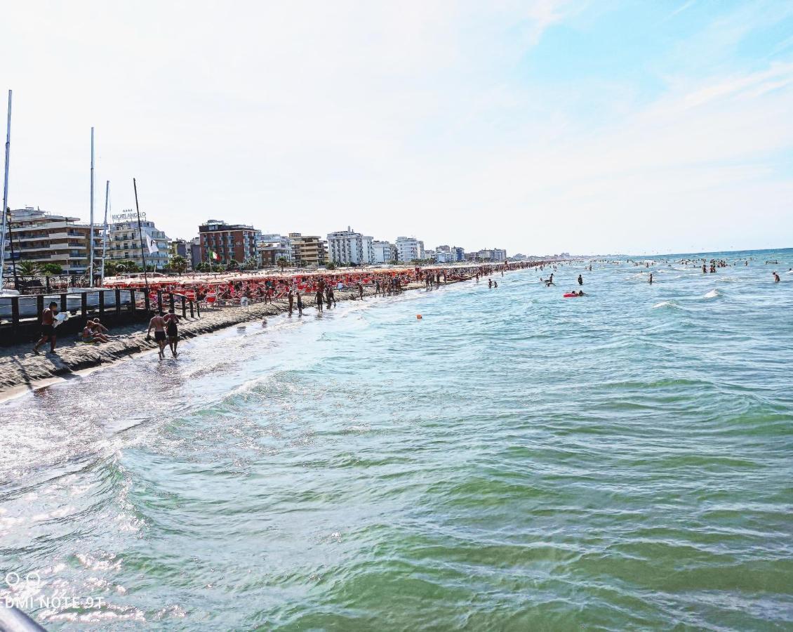 Hotel Garisenda B&B - In Centro A Riccione - 외부 사진