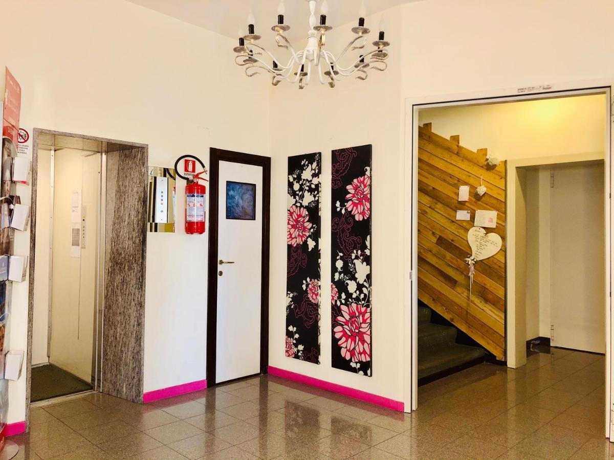 Hotel Garisenda B&B - In Centro A Riccione - 외부 사진